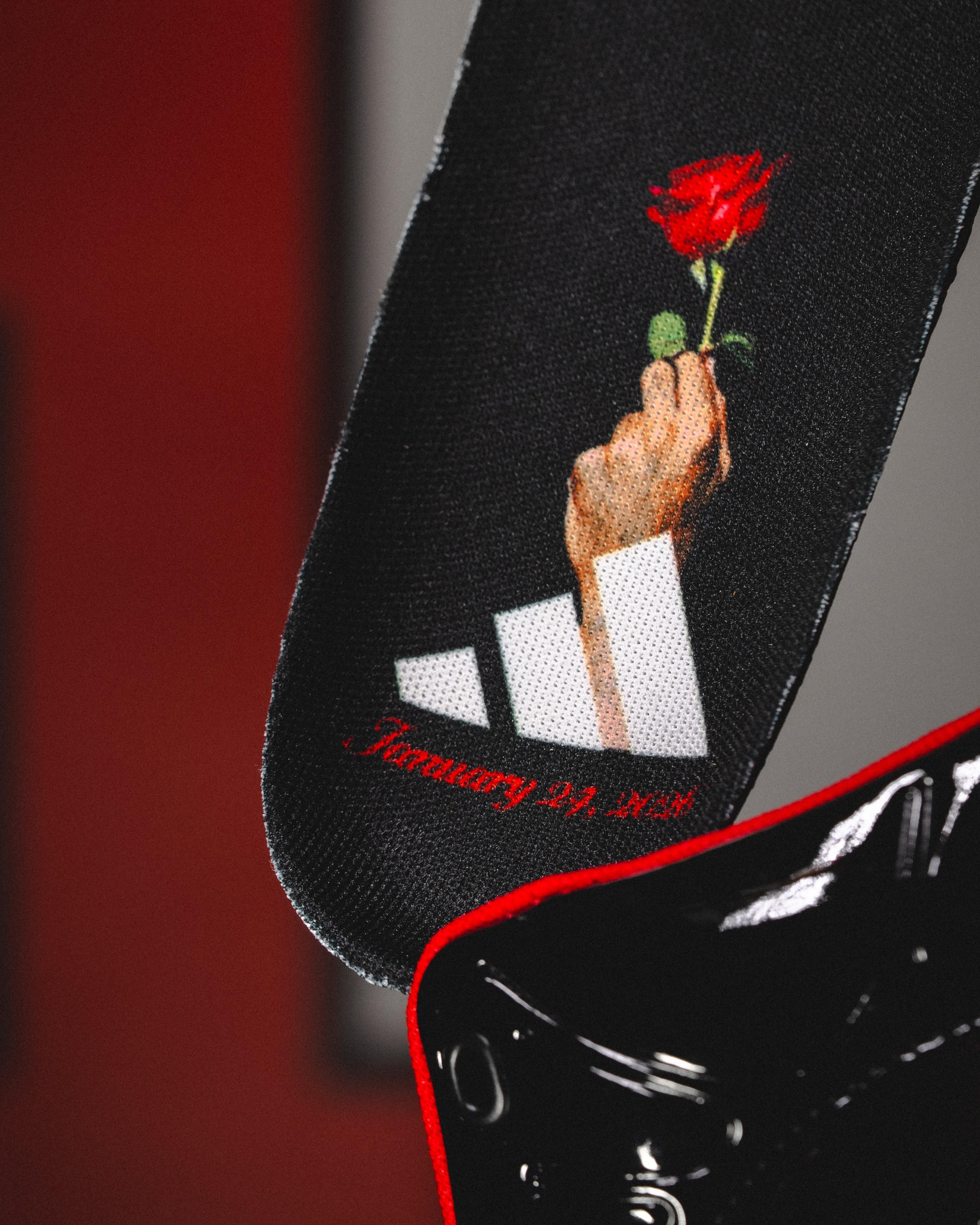 为庆祝罗斯退役公牛球衣，Adidas将复刻Rose 1球鞋，售价130美元