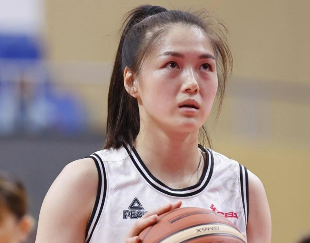 九游娱乐app下载-轰15分6助+4记三分！中国女篮29岁后卫蜕变：宫鲁鸣新爱将冲冠