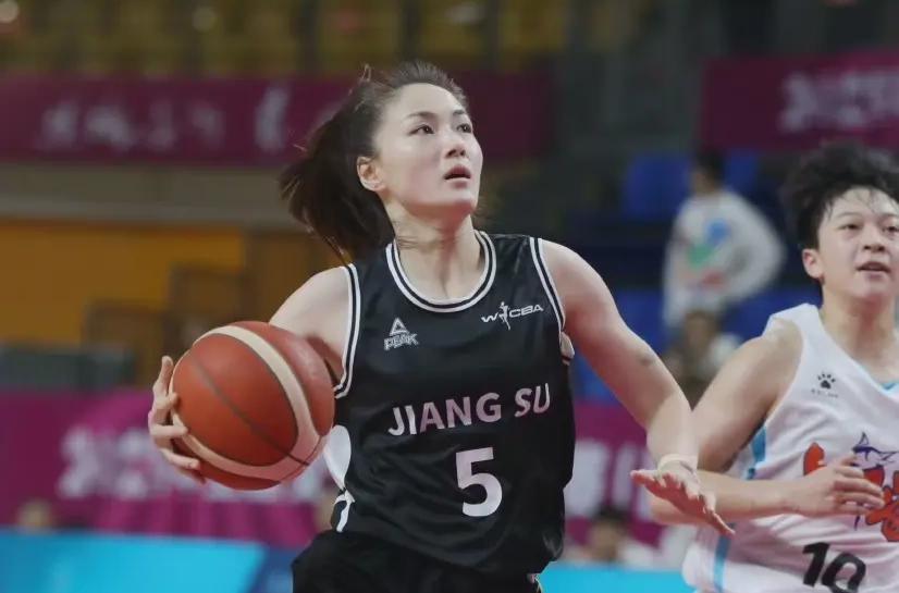 九游娱乐app下载-轰15分6助+4记三分！中国女篮29岁后卫蜕变：宫鲁鸣新爱将冲冠