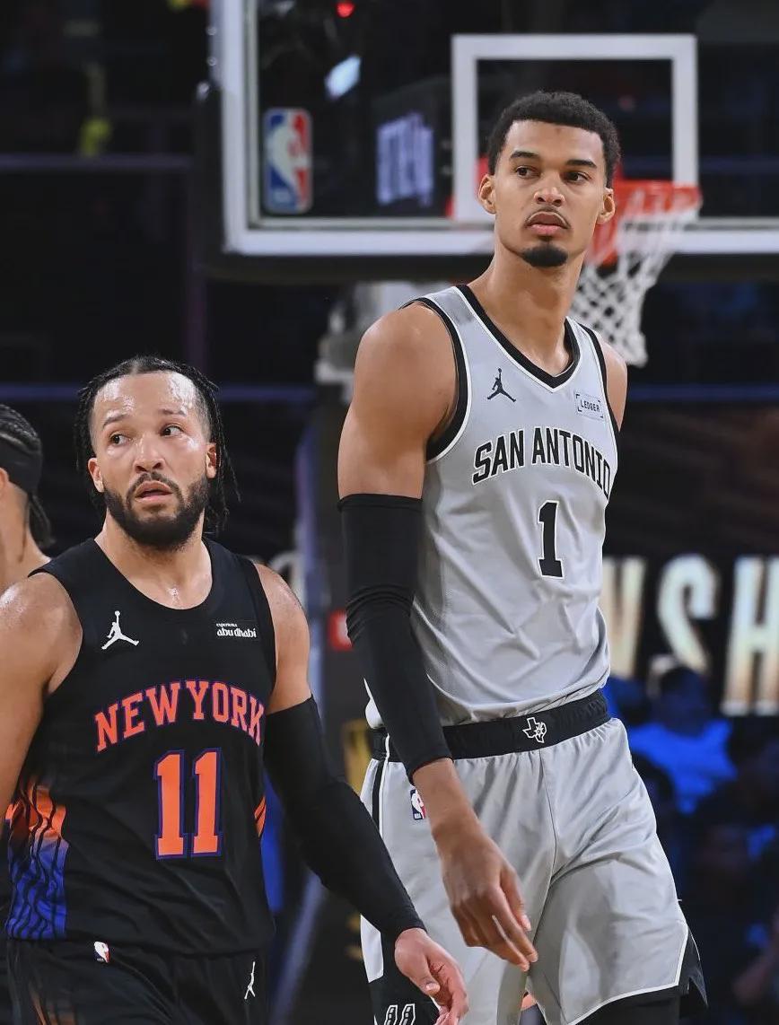 九游娱乐登录入口-15万人排队！NBA历史首次！父子同队打进总决赛